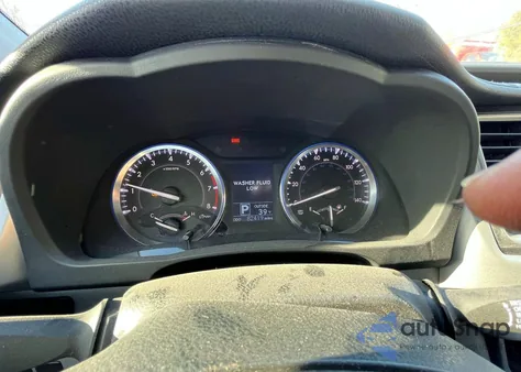 2014 Toyota Highlander Le z USA, uszkodzony, nr VIN 5TDBKRFHXES048078